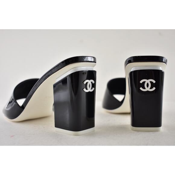 Chanel 22C Black Patent Calf White CC Logo Mule Slide Block Heel Sandal 36.5 - Picture 11 of 12